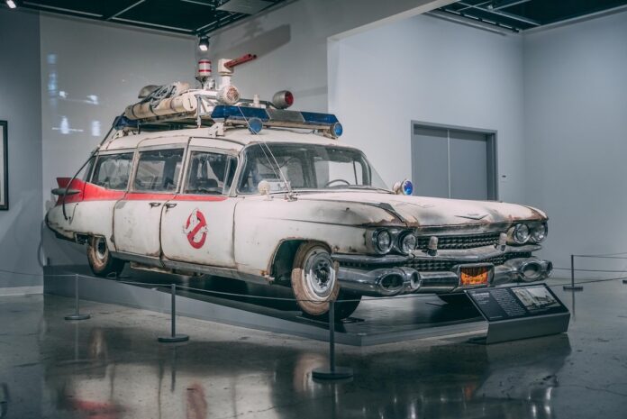 Hollywoods 1959Miller-MeteorFuturaDuplex“Ecto-1”