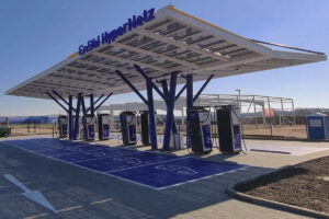 EnBW nimmt neuen Schnellladepark für E-Autos an der A7 bei Bispingen in Betrieb