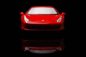 Ferrari erwartet höheres Gewinnplus im Gesamtjahr