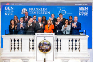 Franklin Templeton feiert sein 75-jähriges Bestehen mit Läuten der Glocke der New Yorker Börse