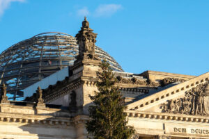 Bundestag beschließt Haushalt – 45 Milliarden neue Schulden plus Sondertöpfe