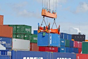 Sinkender Containerumschlag in Häfen signalisiert maue Weltkonjunktur