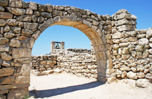 Ukrainischer Innenminister – Leichen mit Folterspuren in Cherson gefunden