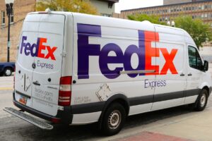 Frachtsparte von FedEx stellt einige US-Mitarbeiter temporär frei