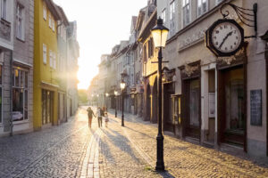 EZB-Chefvolkswirt – Straffungskurs entfaltet Wirkung erst nach einiger Zeit