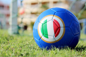 Berlusconi verspricht Fußballmannschaft Bus voll mit Prostituierten