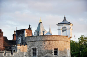 Britische Wirtschaft schrumpft stärker als angenommen