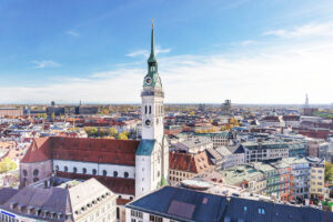 Broker FlatexDegiro senkt Prognose und baut Vorstand um – Rüge der Bafin