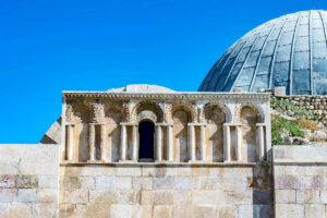 Demonstranten stürmen Gouverneurssitz in Südsyrien