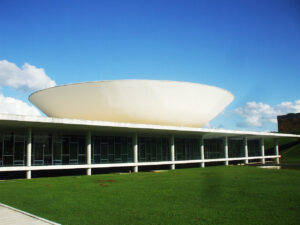 Polizei versammelt sich vor Lager von Bolsonaro-Anhängern in Brasilia