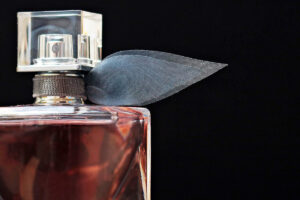 Abschreibungen durchkreuzen Margenziel von Symrise – Aktie unter Druck