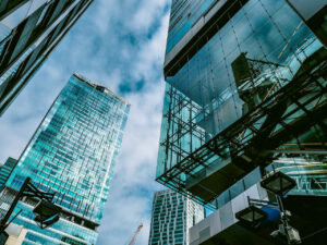 Anleger in Tokio jubeln über unverändert niedrige Zinsen in Japan