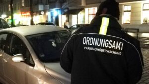 Verkehrsminister fordert von Kommunen Mäßigung bei Parkgebühren