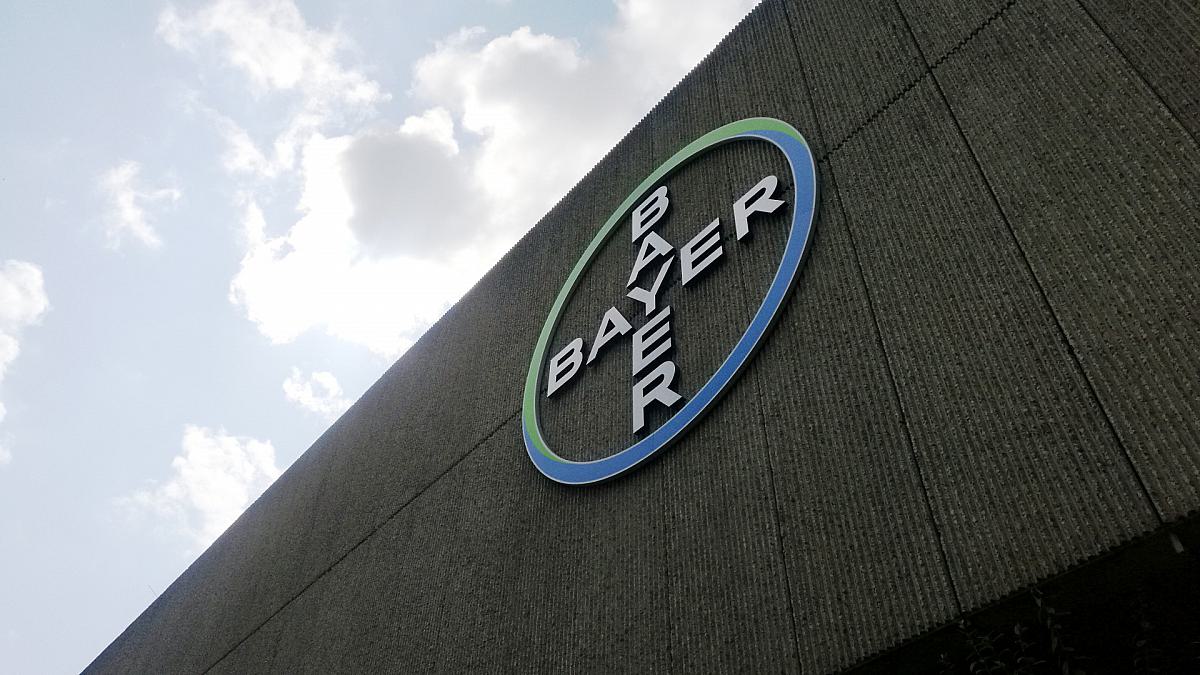 Investor Deka fordert Wechsel an Bayer-Spitze