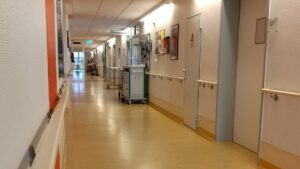 Hospitalisierungsinzidenz sinkt auf 6,67