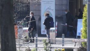 Lauterbach will letzte Corona-Maßnahmen erst im April beenden