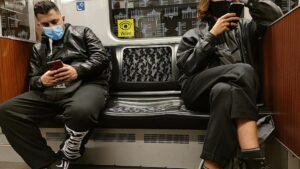 Umfrage: Fast jeder Zweite nutzt Mobilitätsapps