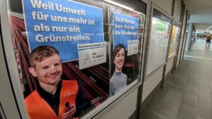 Autobahn GmbH will Klimaaktivisten auf Schadensersatz verklagen