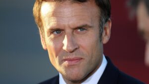 Macron verspricht Selensky "leichte Kampfpanzer"