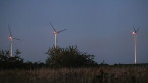 Bericht: Beim Windkraftausbau hinken viele Regionen hinterher