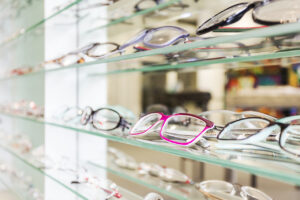 Fielmann kündigt Abbau hunderter Stellen an