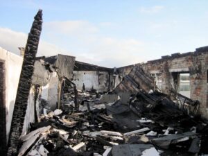 Szene: Hilferufe aus den Trümmern – Verzweiflung unter Bebenopfern in türkischer Provinz