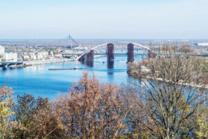 Biden überraschend in Kiew – Chinas Top-Diplomat in Moskau erwartet