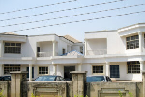 Kandidat der Präsidentenpartei steht vor Sieg in Nigeria