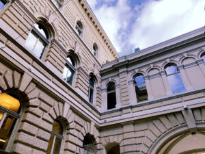 Schweizer Börse im Plus – Anleger greifen vor Bilanz zu Zurich