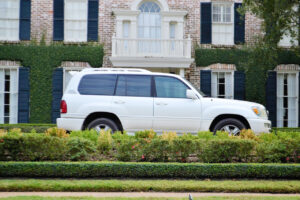 Künftiger Toyota-Chef gibt Luxusmarke führende Rolle bei E-Autos