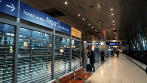 Auch Flughafen Frankfurt stellt am Freitag Passagierbetrieb ein