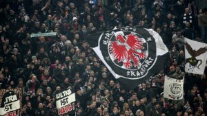 Champions League: Frankfurt verliert Hinspiel gegen Neapel