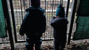 Autorin Cornelia Funke um Kinder besorgt