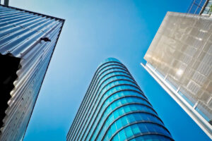 Finanzbranche begrüßt EZB-Zinserhöhung trotz Bankenkrise