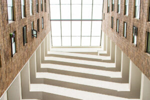 Teleperformance kauft Bertelsmann-Beteiligung Majorel für drei Mrd Euro