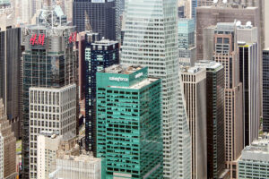 H&M bekommt Kosten in den Griff und macht Gewinn – Aktie steigt