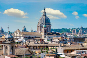 Über 1000 Migranten nach Mittelmeer-Rettungsaktion in Italien an Land gebracht