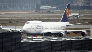 Lufthansa fliegt wieder in der Gewinnzone