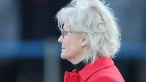 Lambrecht mit Zapfenstreich verabschiedet