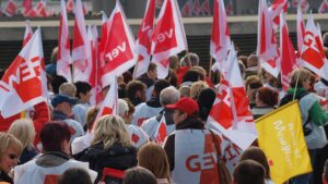 Mehrheit befürwortet Schlichtungsangebot im Tarifstreit