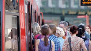 SPD unterstützt Forderung nach Messerverbot in Bussen und Bahnen