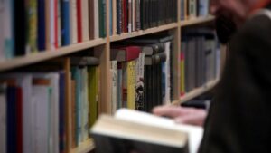 Karl-May-Experte verteidigt Romane gegen Kritik