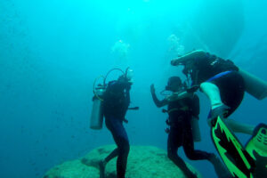 Milliarden-Schätze in der Tiefe – Wirtschaftskrimi am Meeresboden