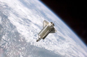 Größte Rakete der Welt von Musk-Firma SpaceX hebt ab und explodiert