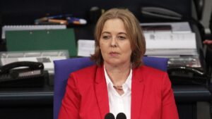 Bundestagspräsidentin in Sorge wegen AKW Saporischschja