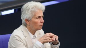 Strack-Zimmermann drängt Scholz zu schneller Taurus-Entscheidung