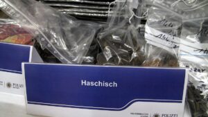 Cannabis-Legalisierung: Lauterbach warnt vor Haschkeksen