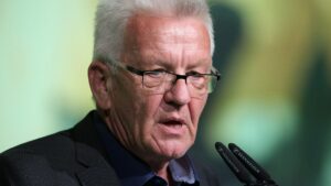 Kretschmann begrüßt Einlenken Habecks bei Heizungsgesetz