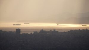 EU-Kommission hebt Konjunkturprognose an