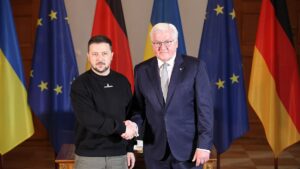 Selenskyj von Steinmeier in Schloss Bellevue empfangen